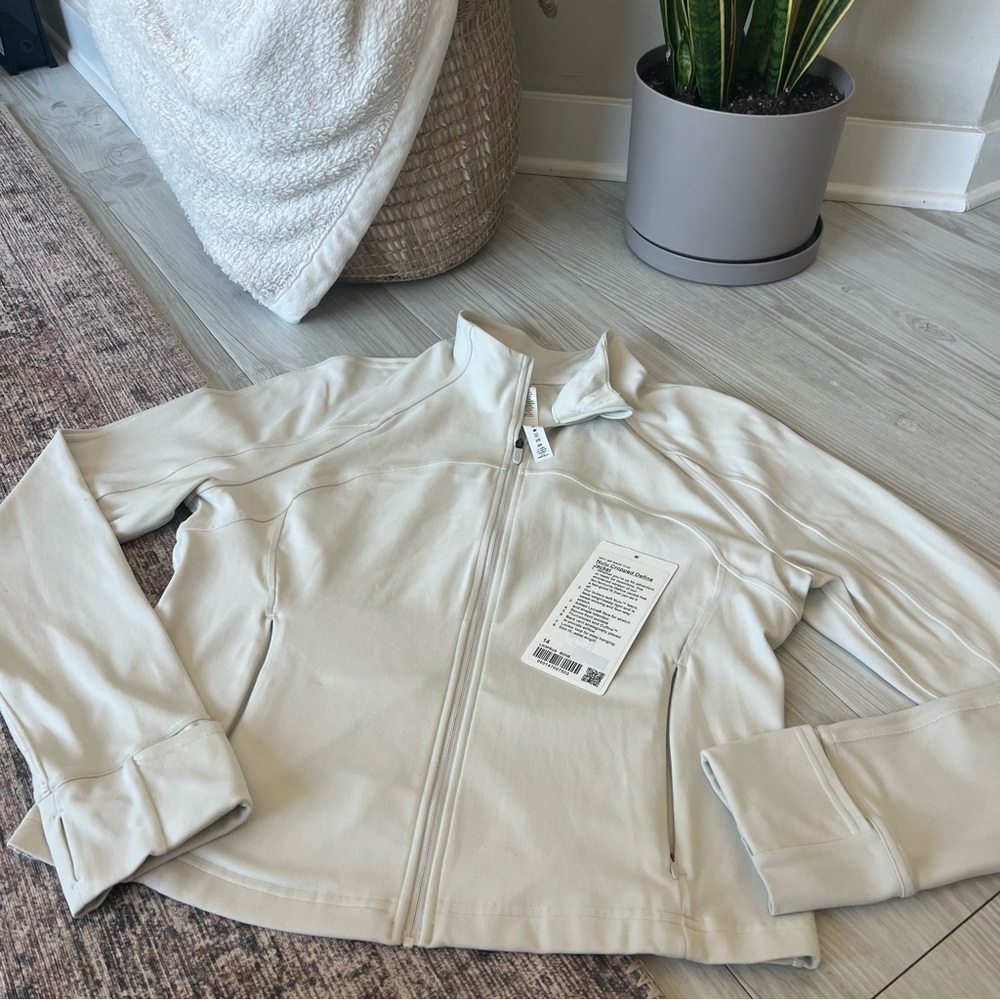 Lululemon Nulu Cropped Define Jacket - Bone